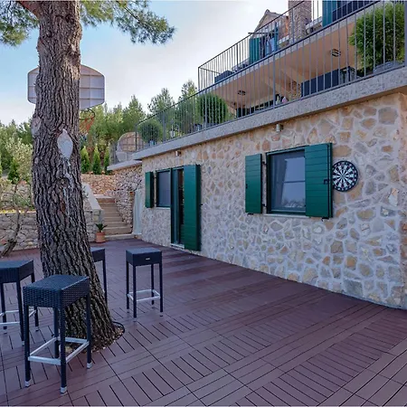 In Gromin Dolac With Sauna Zavala