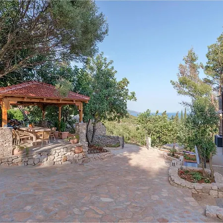 펜션 3 Bedroom Cozy In Gromin Dolac *