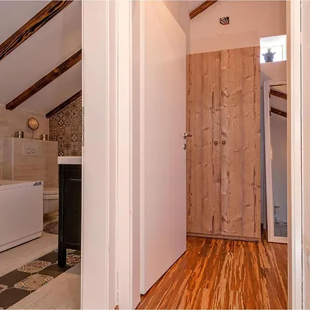 別荘 3 Bedroom Cozy In Gromin Dolac