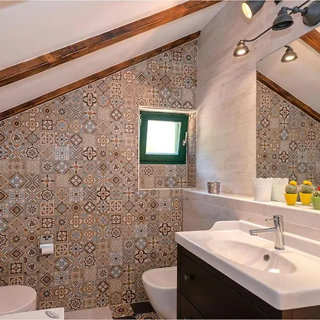 Prázdninový dům In Gromin Dolac With Sauna *