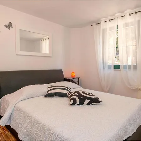 Prázdninový dům In Gromin Dolac With Sauna *