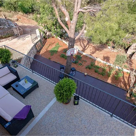 3 Bedroom Cozy In Gromin Dolac * Zavala