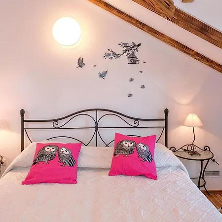 3 Bedroom Cozy In Gromin Dolac *
